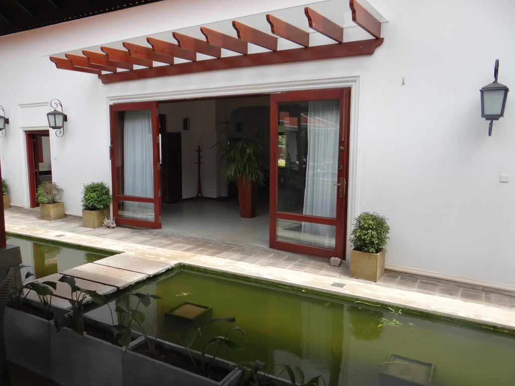 Lespri Grand Hotell Negombo Exteriör bild