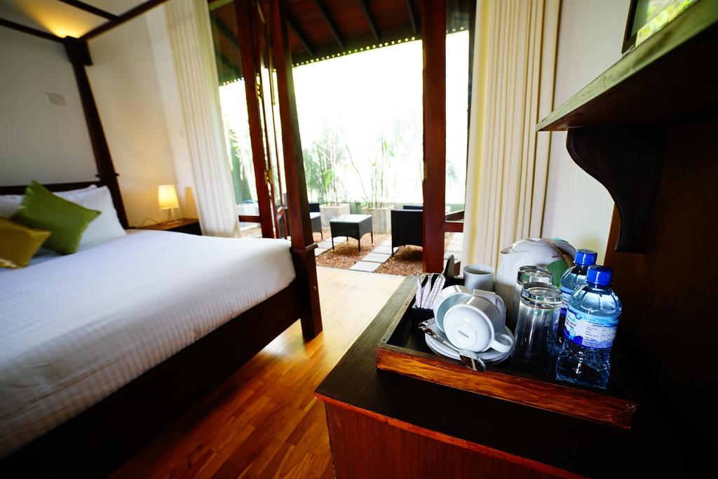 Lespri Grand Hotell Negombo Rum bild