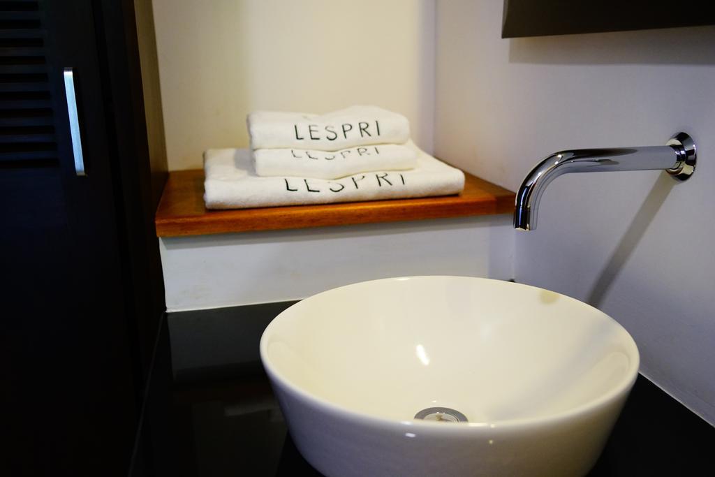 Lespri Grand Hotell Negombo Rum bild
