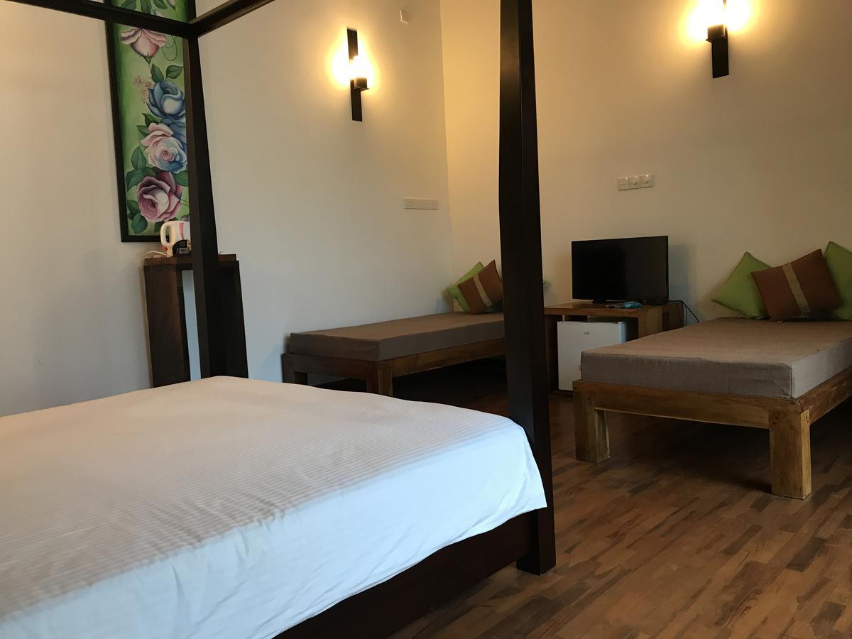 Lespri Grand Hotell Negombo Exteriör bild
