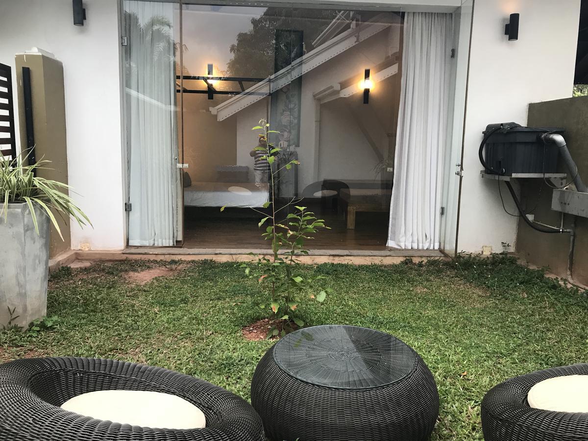 Lespri Grand Hotell Negombo Exteriör bild